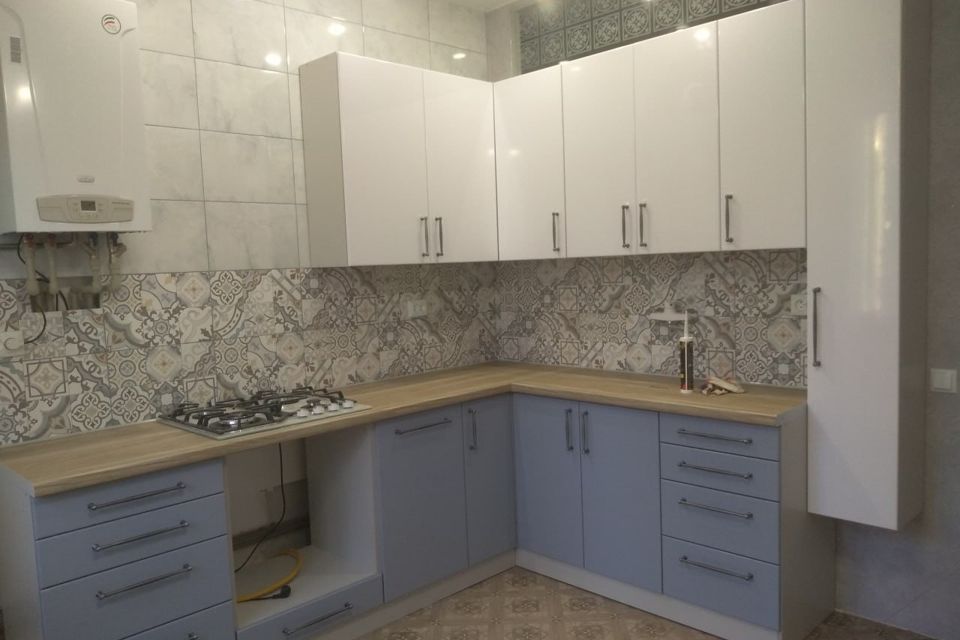 Продаётся 4-комнатная квартира, 70 м²