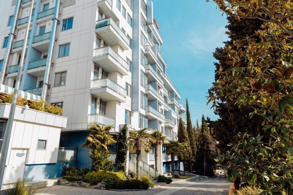 Продаётся 2-комнатная квартира, 169.7 м²