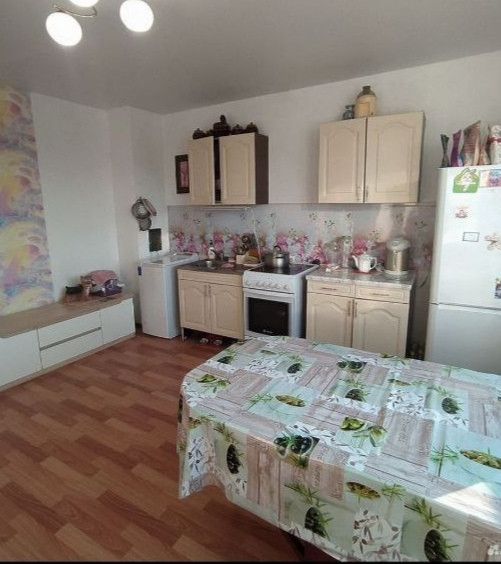 Продаётся 3-комнатная квартира, 76.3 м²