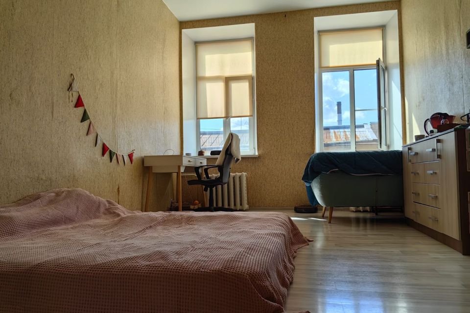 Продаётся комната в 5-комн. квартире, 23.3 м²