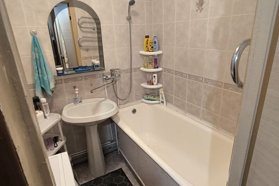 Продаётся 3-комнатная квартира, 61.6 м²