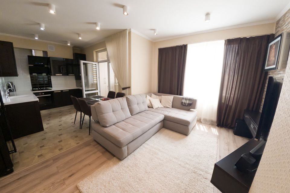 Продаётся 2-комнатная квартира, 54.4 м²