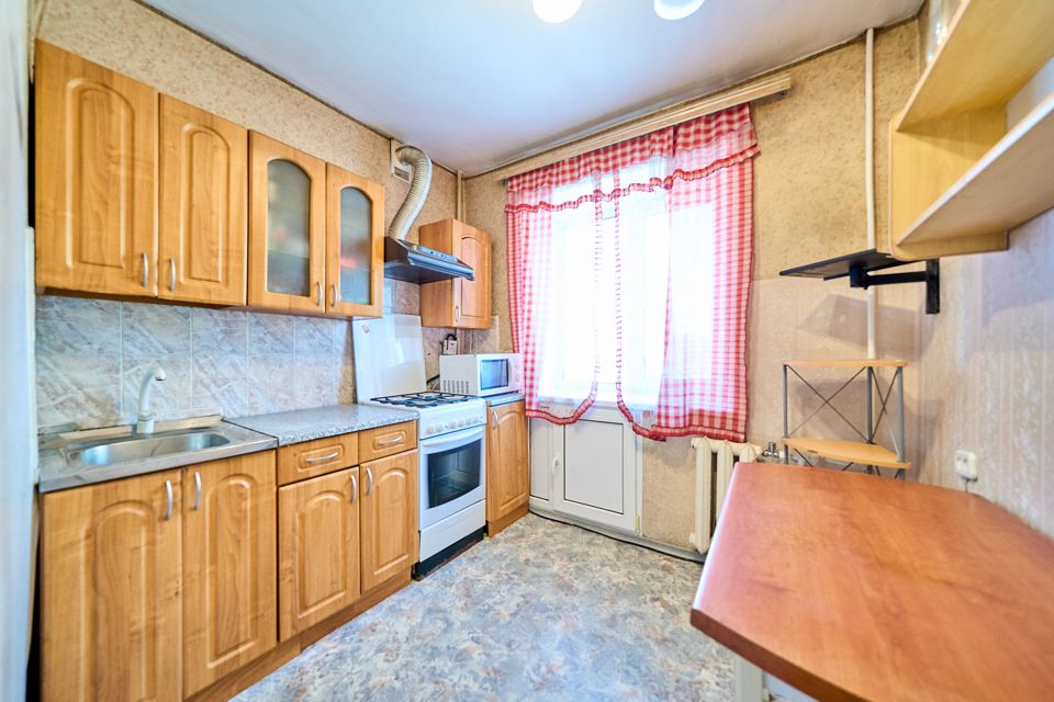 Продаётся 3-комнатная квартира, 59.8 м²