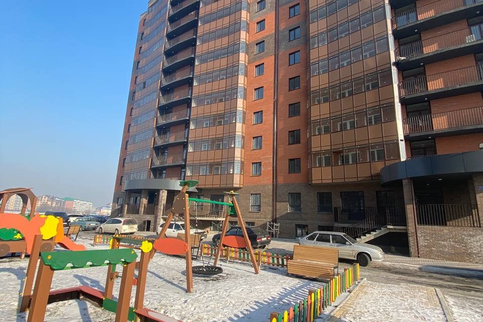 Продаётся 2-комнатная квартира, 63.7 м²