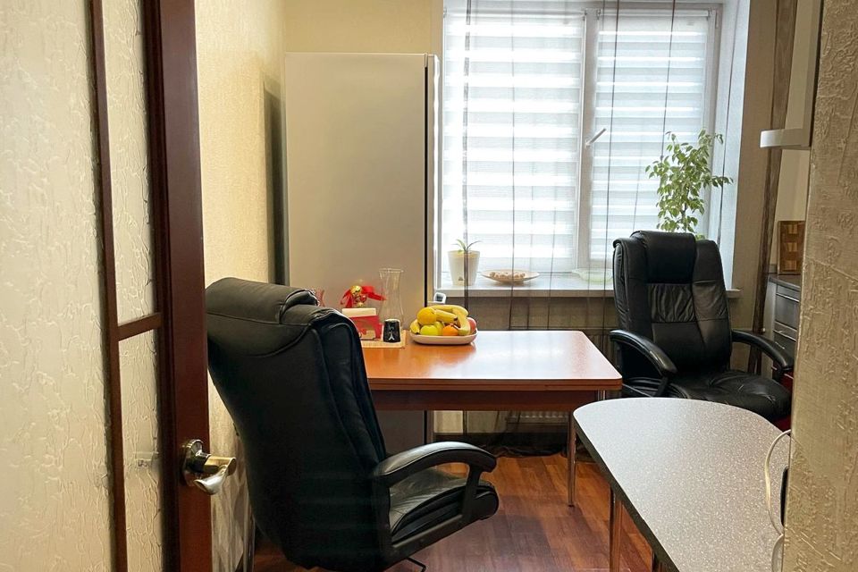 Продаётся 2-комнатная квартира, 60.9 м²