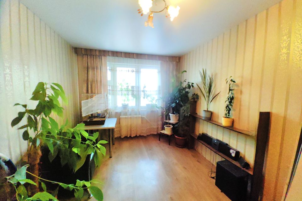 Продаётся 3-комнатная квартира, 61.3 м²