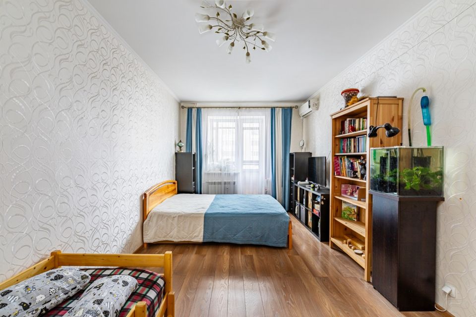 Продаётся 1-комнатная квартира, 42 м²