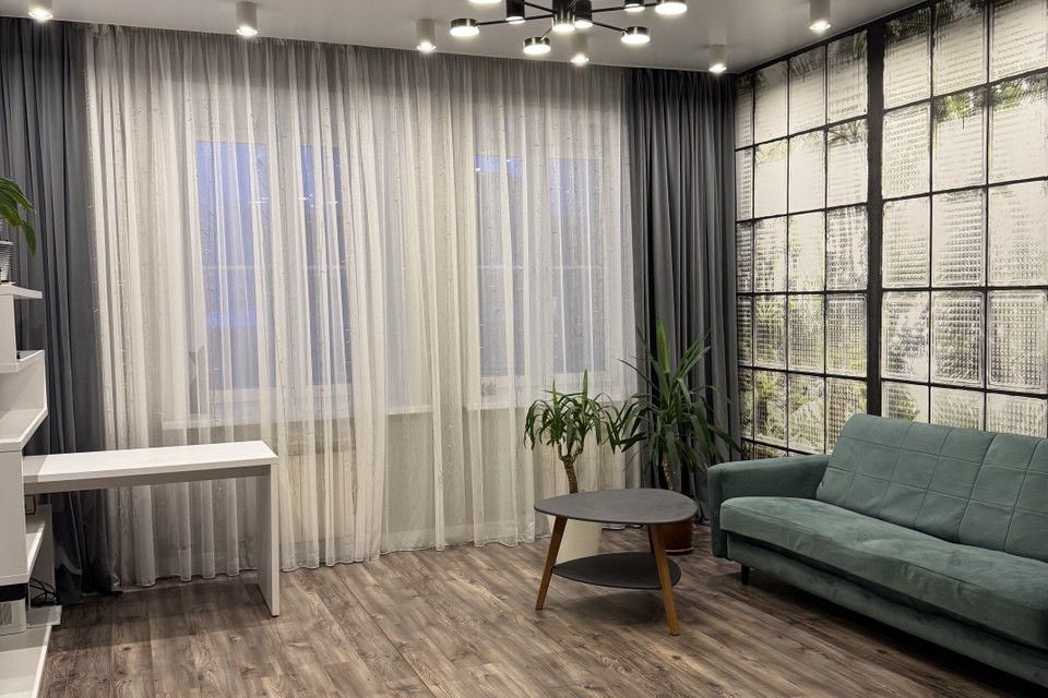 Продаётся 1-комнатная квартира, 56.6 м²
