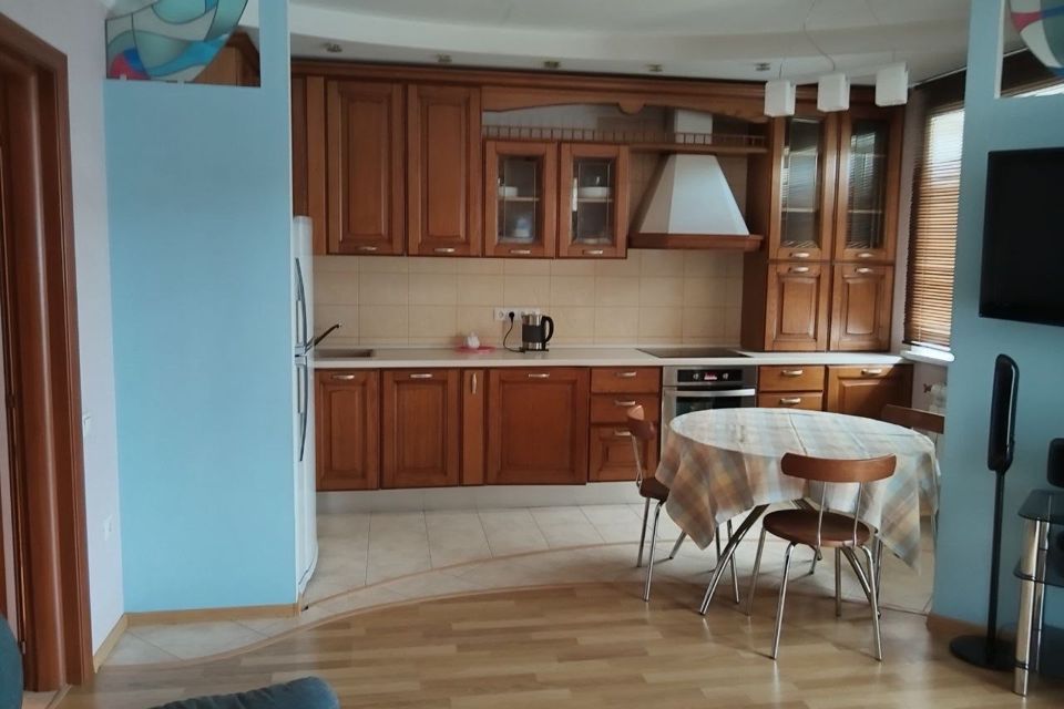 Продаётся 3-комнатная квартира, 68 м²