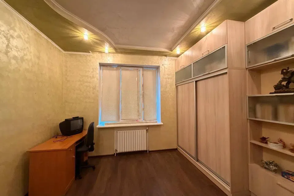 Продаётся 3-комнатная квартира, 126 м²