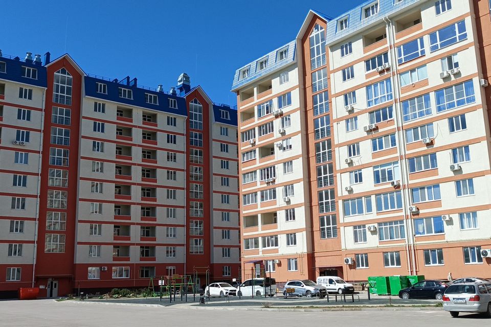 Продаётся 1-комнатная квартира, 65.1 м²