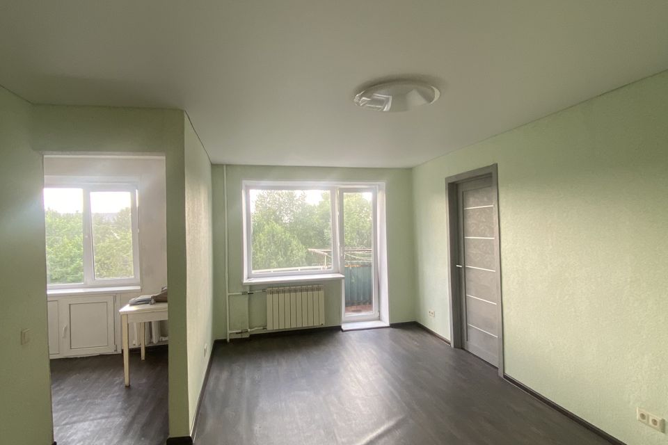 Продаётся 2-комнатная квартира, 42.4 м²