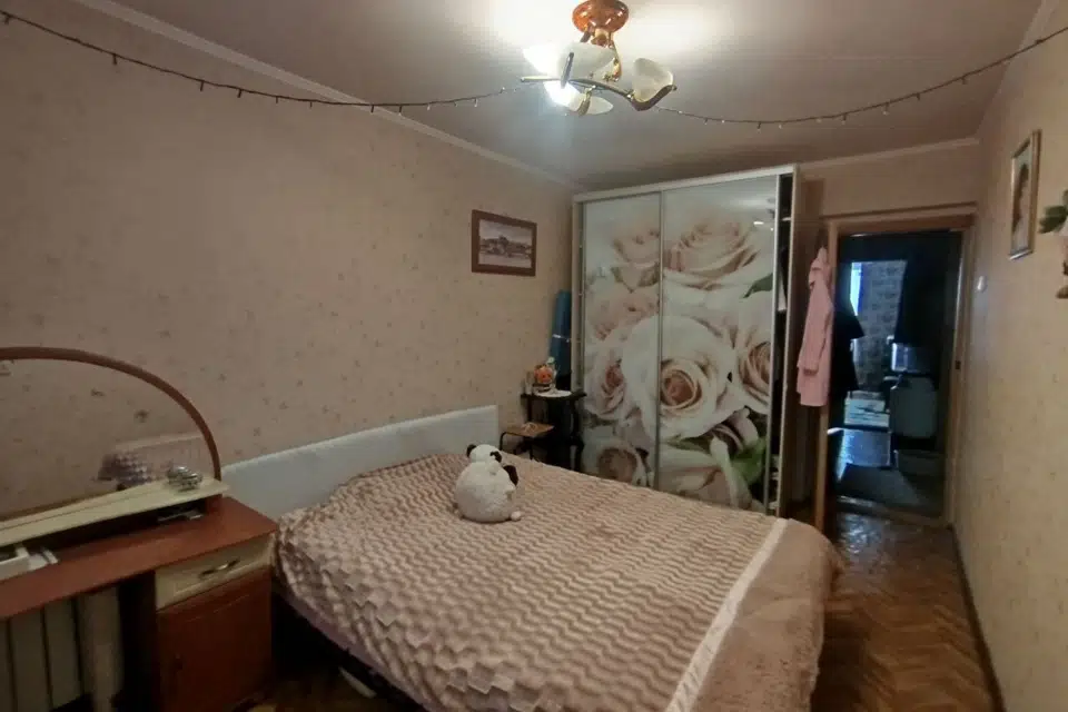 Продаётся 4-комнатная квартира, 77.9 м²