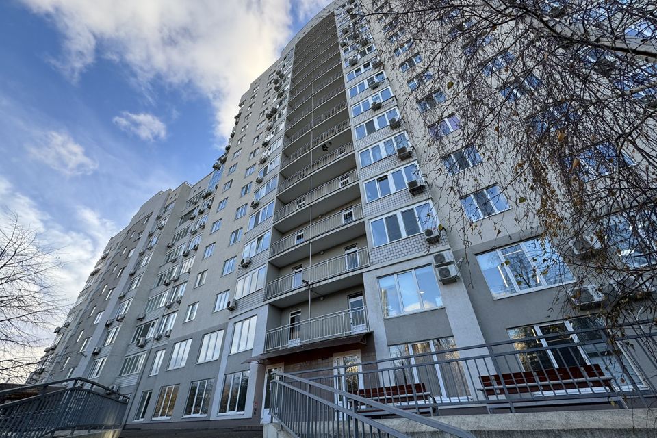 Продаётся 3-комнатная квартира, 110.5 м²
