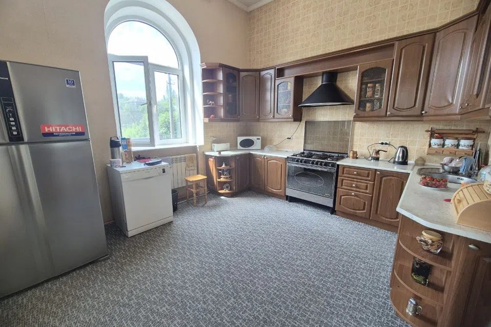 Продаётся 2-этажный дом, 470.5 м²