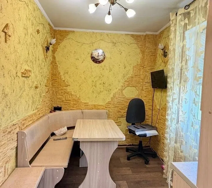 Продаётся 3-комнатная квартира, 58.8 м²