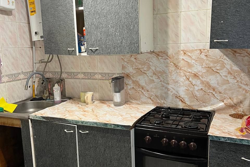 Продаётся 3-комнатная квартира, 44.9 м²