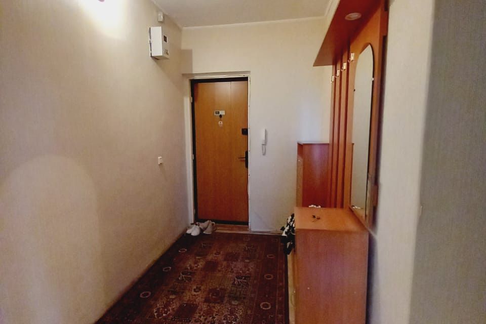 Продаётся 4-комнатная квартира, 81 м²