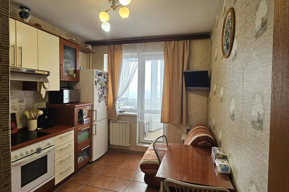 Продаётся 1-комнатная квартира, 42 м²