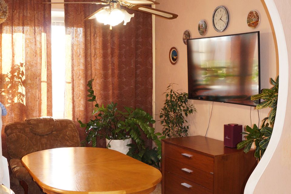 Продаётся 4-комнатная квартира, 76.6 м²