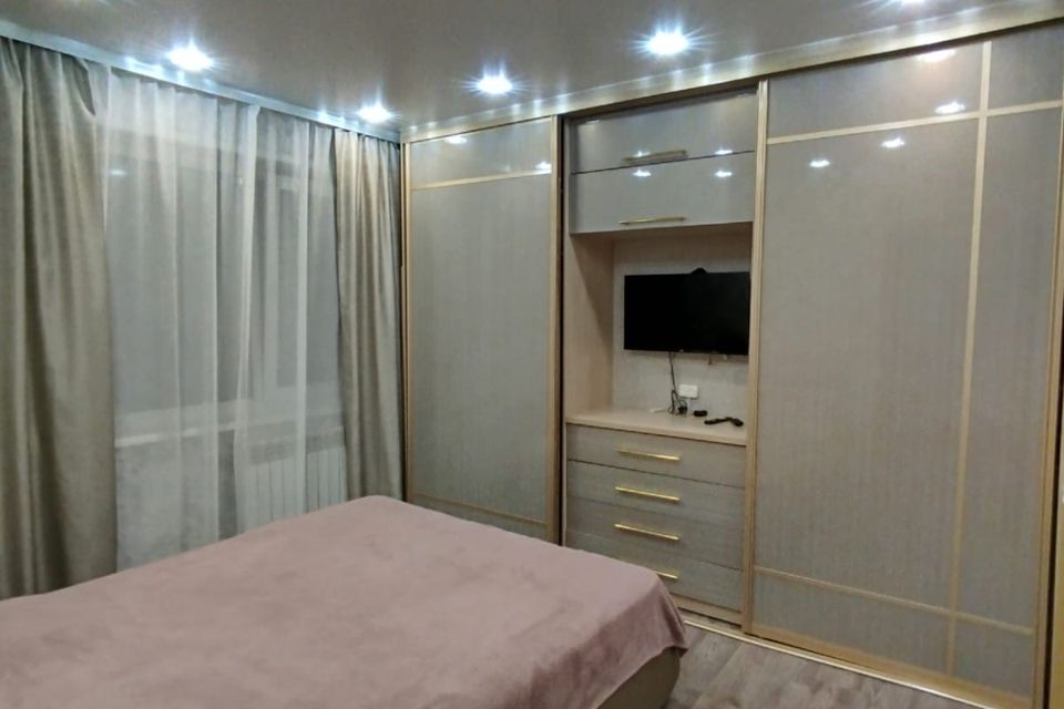 Продаётся 4-комнатная квартира, 70 м²