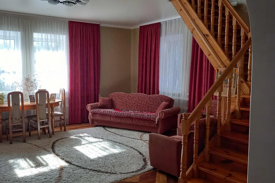 Продаётся 2-этажный дом, 185 м²