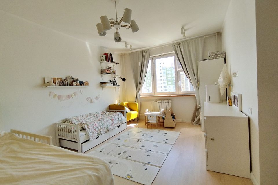 Продаётся 1-комнатная квартира, 42.2 м²