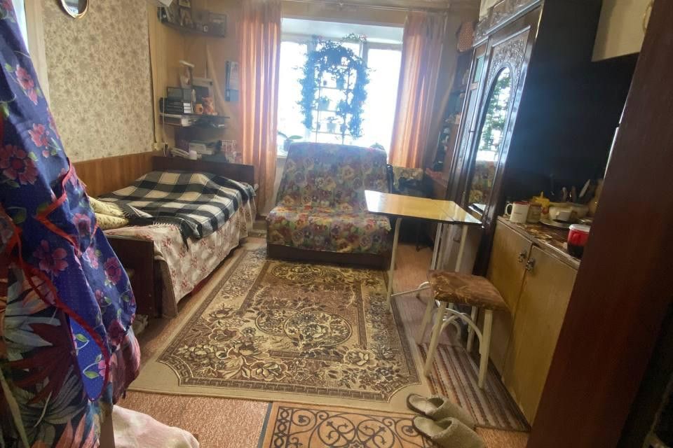 Продаётся комната в 1-комн. квартире, 12.8 м²