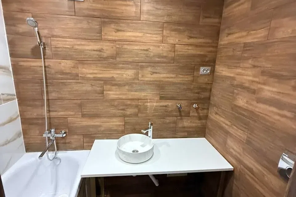 Продаётся 3-комнатная квартира, 50.3 м²