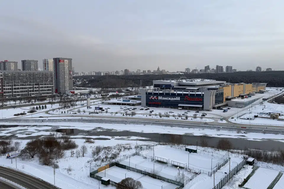 Продаётся 5-комнатная квартира, 200.6 м²