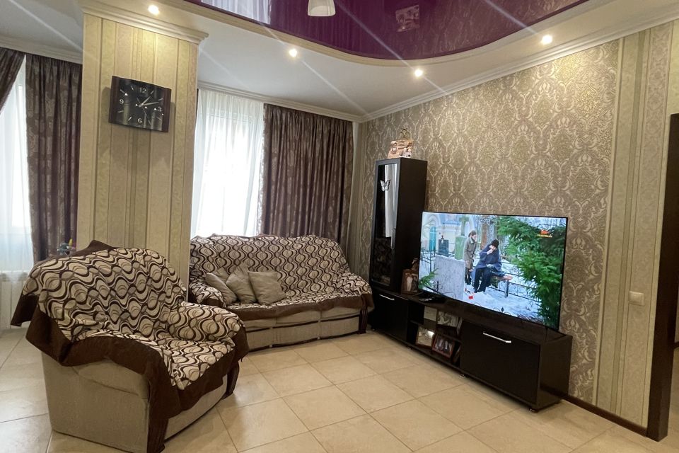 Продаётся 3-комнатная квартира, 98 м²
