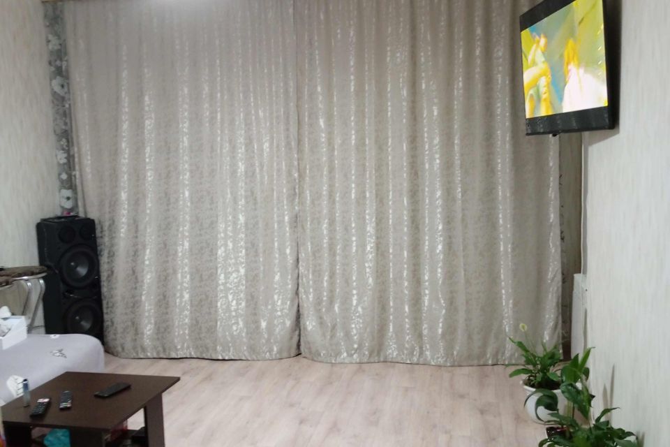 Продаётся 2-комнатная квартира, 57.4 м²