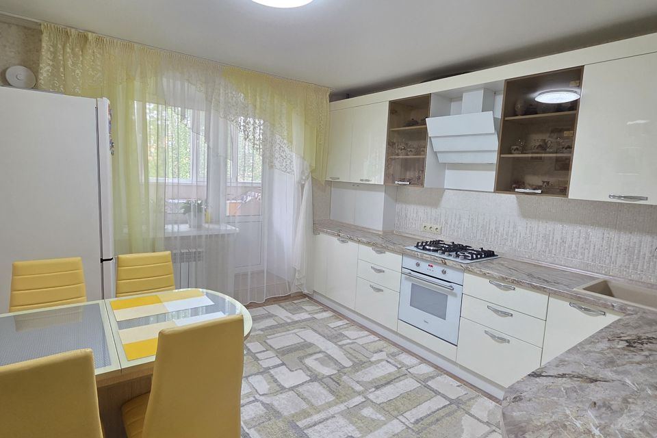 Продаётся 1-комнатная квартира, 41 м²