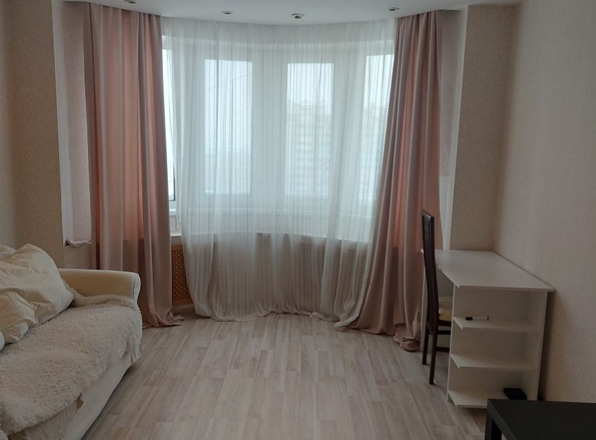 Продаётся 1-комнатная квартира, 43 м²