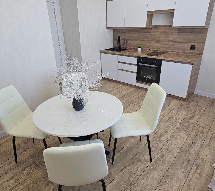 Продаётся 2-комнатная квартира, 57 м²