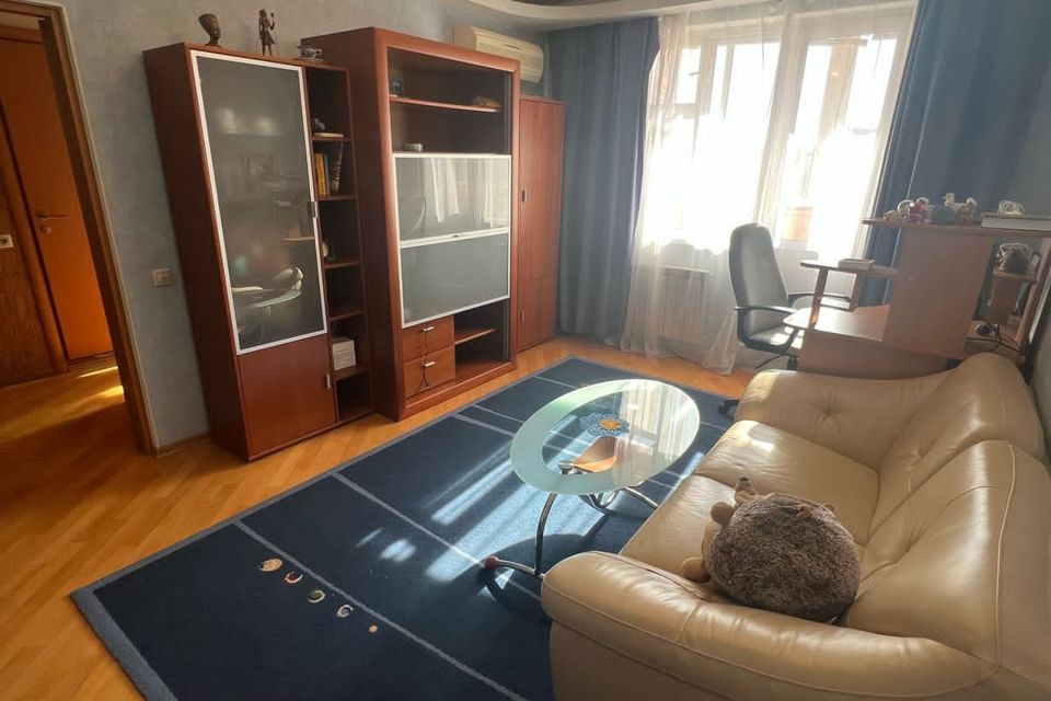 Продаётся 1-комнатная квартира, 38 м²