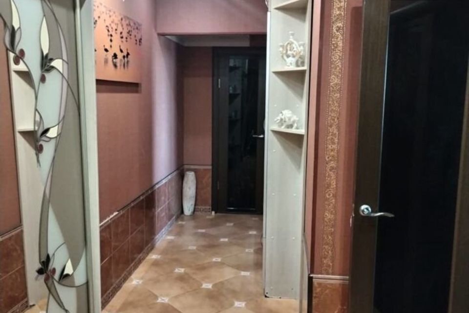 Сдаётся 2-комнатная квартира, 74 м²