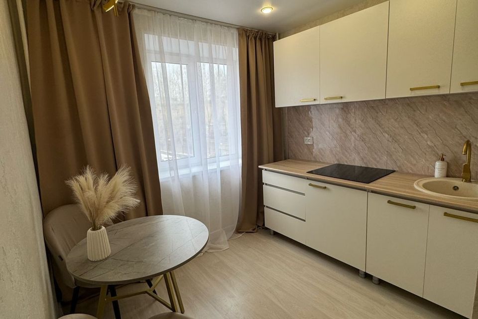 Продаётся 2-комнатная квартира, 42.2 м²