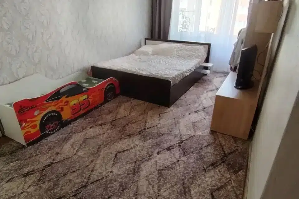 Продаётся 3-комнатная квартира, 60 м²