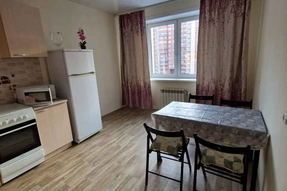 Сдаётся 1-комнатная квартира, 47 м²