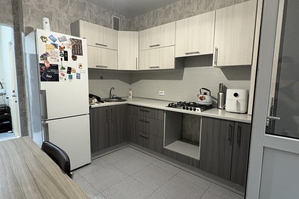 Продаётся 1-комнатная квартира, 41.3 м²