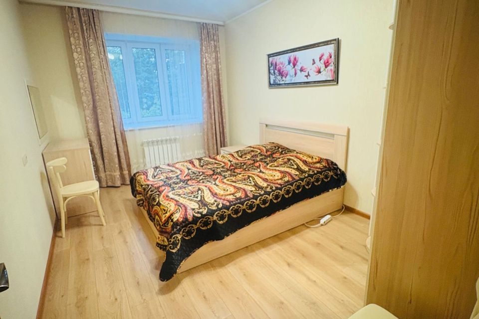 Сдаётся 2-комнатная квартира, 65 м²