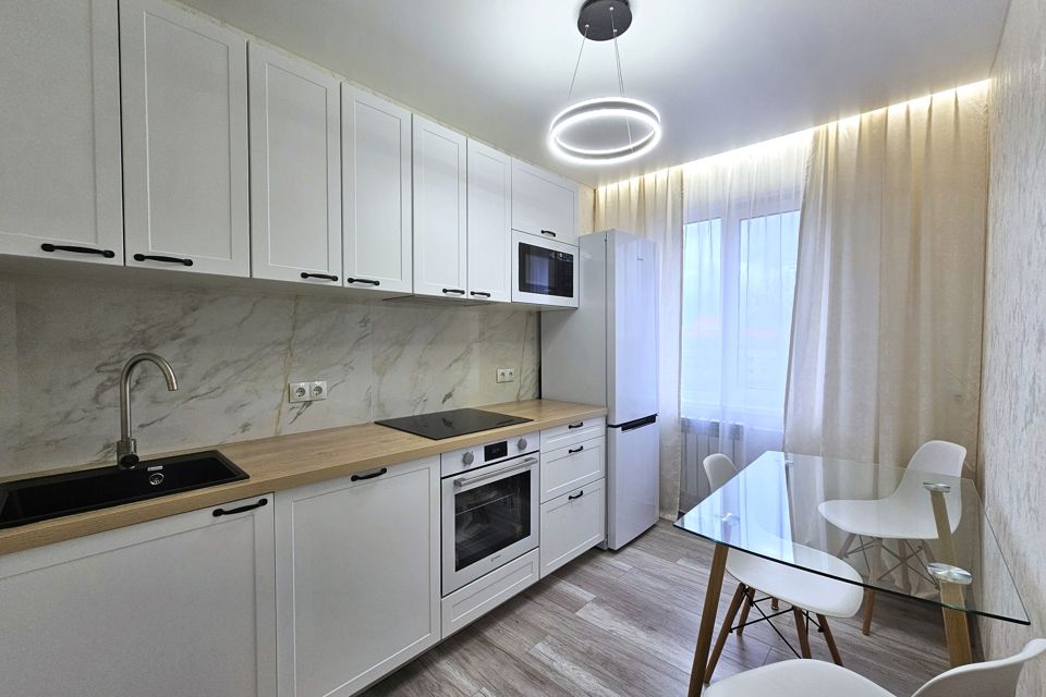 Продаётся 4-комнатная квартира, 76 м²