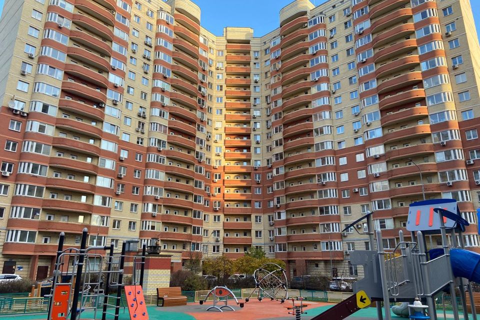 Продаётся 1-комнатная квартира, 42.2 м²