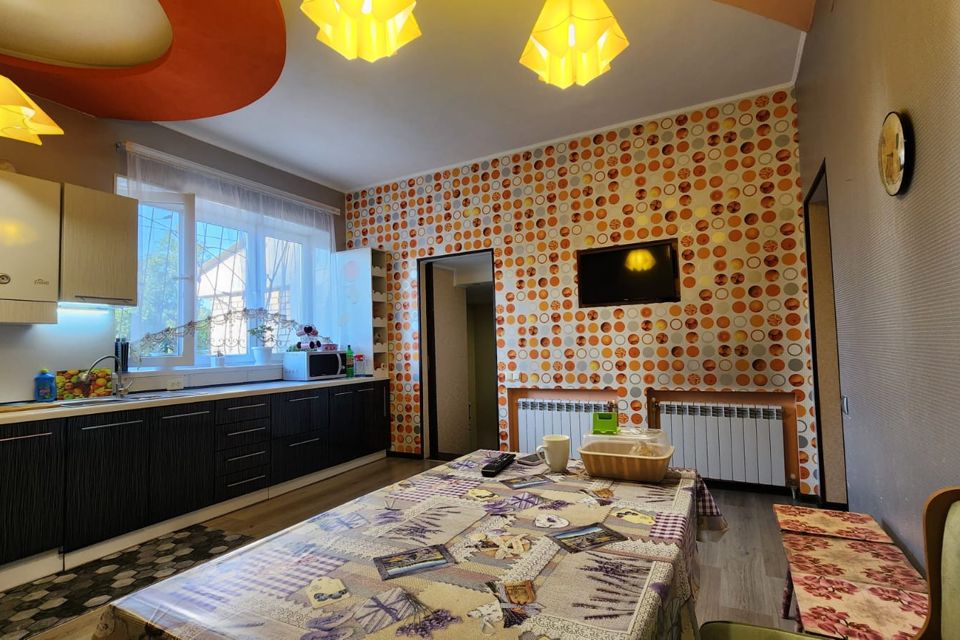 Продаётся 2-этажный дом, 120 м²