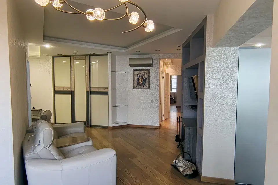 Продаётся 3-комнатная квартира, 111 м²