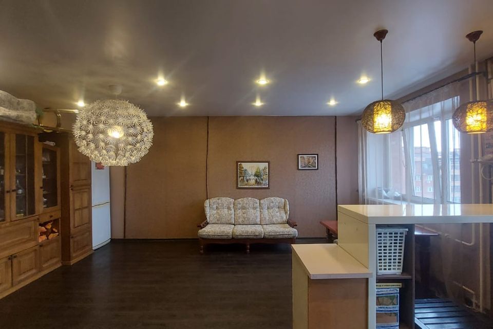 Продаётся 1-комнатная квартира, 67.3 м²