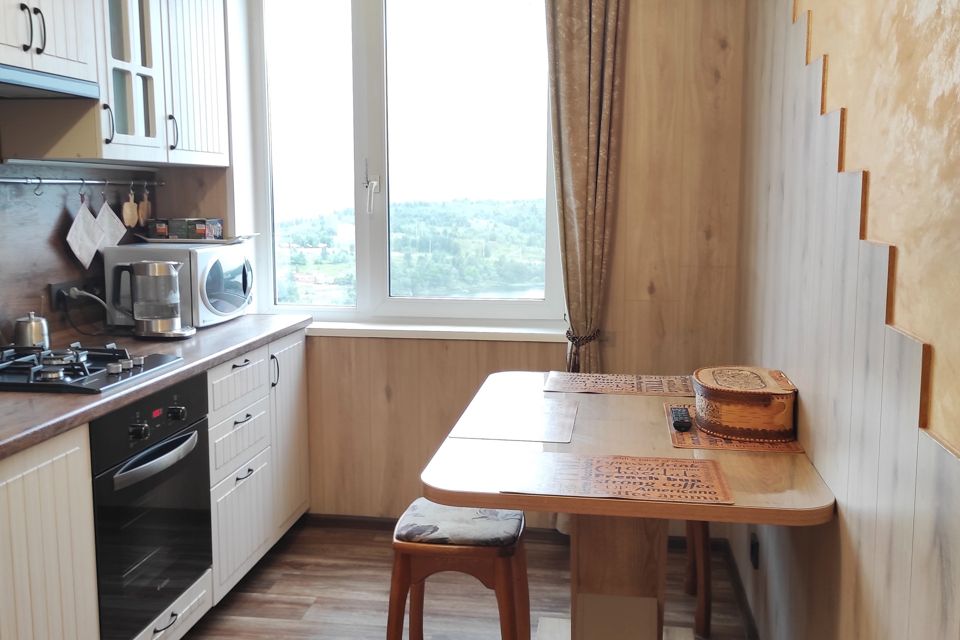 Продаётся 3-комнатная квартира, 56.9 м²