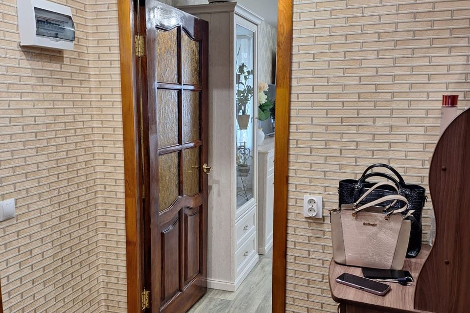 Продаётся 1-комнатная квартира, 35.8 м²