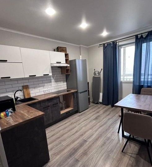 Продаётся 1-комнатная квартира, 37.7 м²
